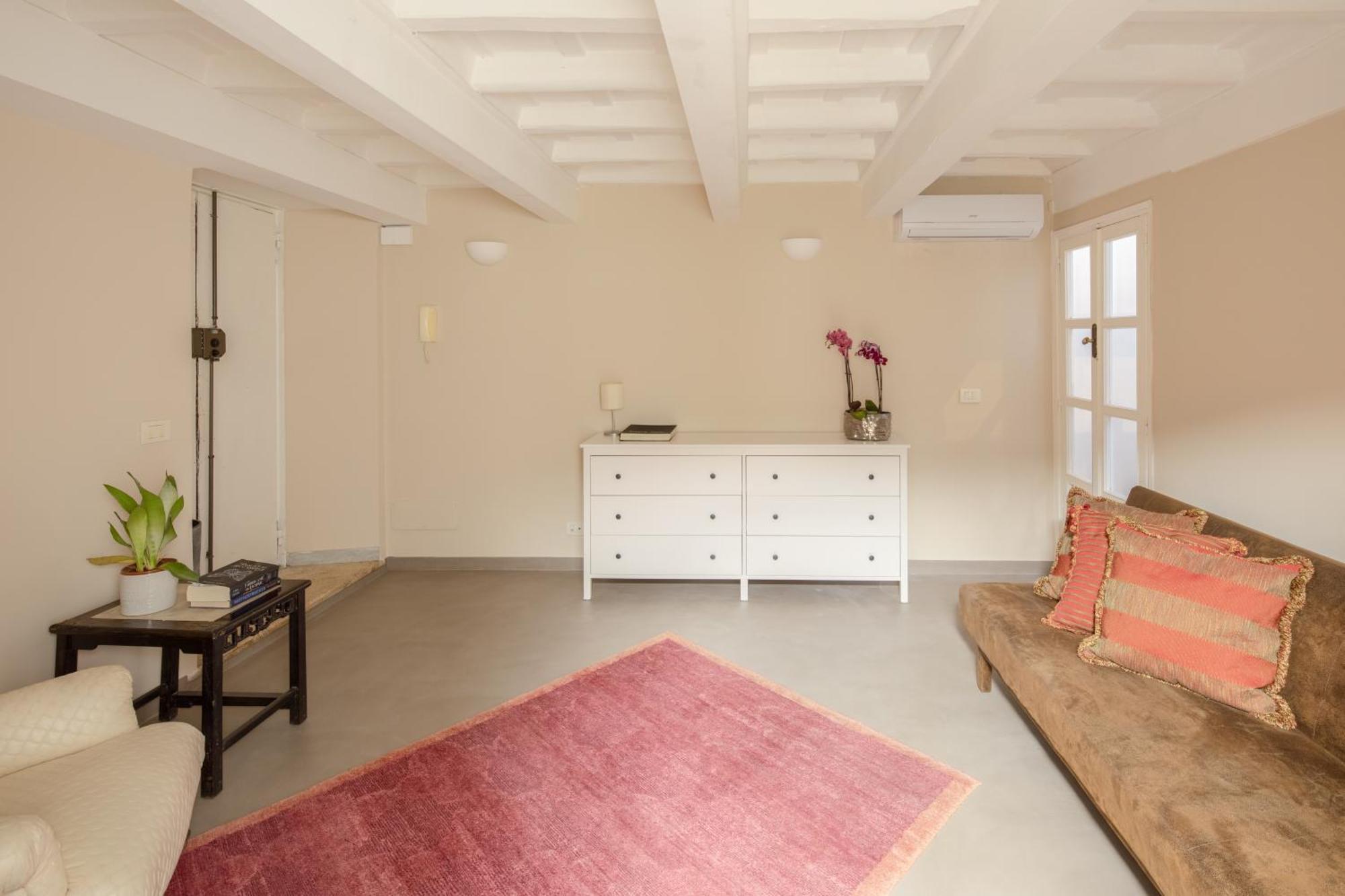 Apartment Maison Barchetta In Via Giulia Rome